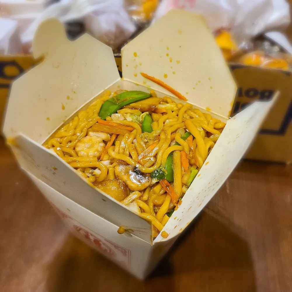 Vegetable Chow Mein Large